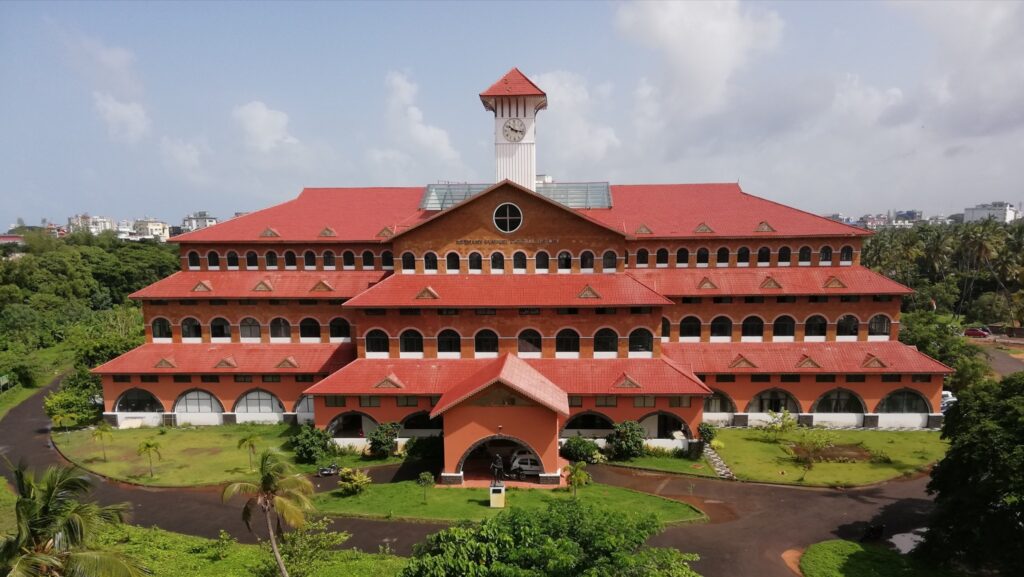 Kannur University building – WES from Kannur University: Transcript Assistance for WES and NNAS